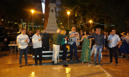 Cerca de 600 personas disfrutaron de la degustación popular de los vinos de VinEspaña, a pesar de la lluvia. (Galería de fotos)