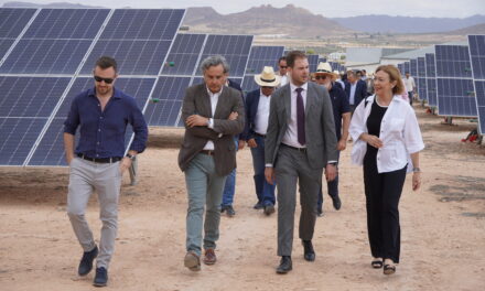 El parque solar Aljunzarejo ofrecerá suministro eléctrico a 1.500 hogares de Jumilla