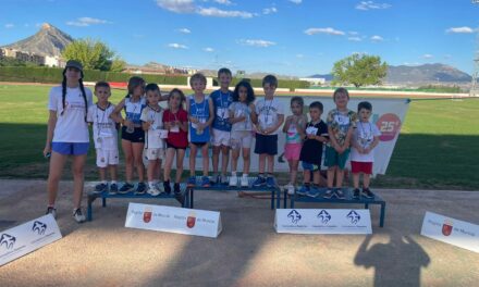 Un centenar de jóvenes deportistas, en el XXI Torneo Local de Atletismo Base