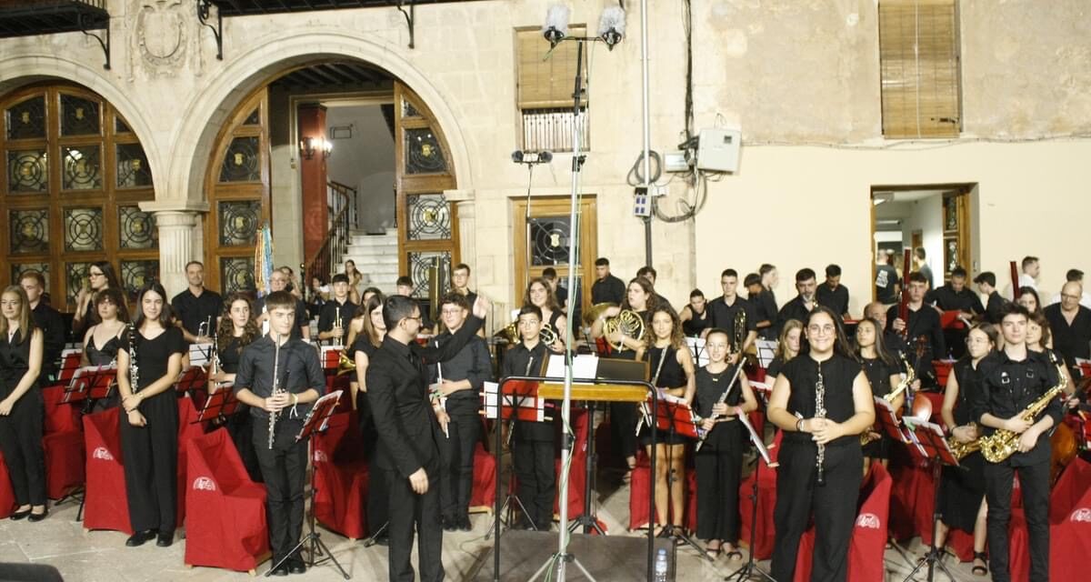 La AJAM y la banda de Beniaján empatan en el Encuentro de Bandas Escuela de Yecla