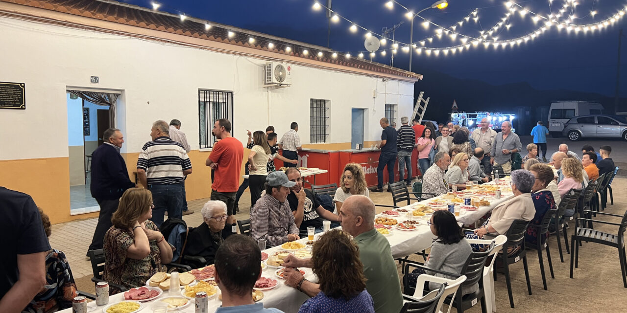 Grandes y pequeños disfrutaron de los actos en honor a San Pedro en Las Encebras