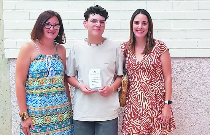 Francisco Mompeán gana el 2º premio delCertamen Literario Encarnación Martínez Barberán