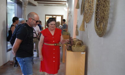 “Las raíces del esparto” muestra medio centenar de piezas de cestería tradicional