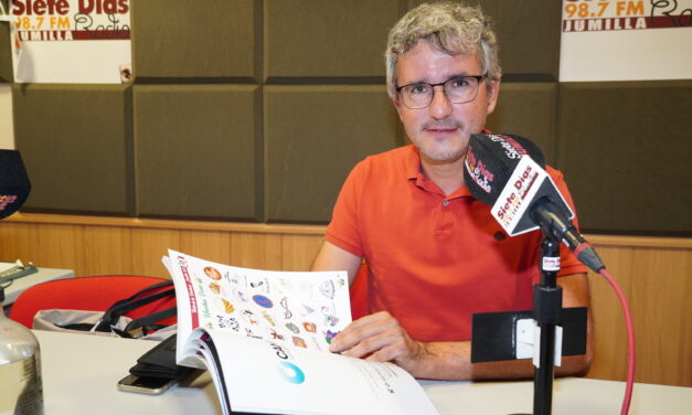 J.J. Melero: “La revista de la Fiesta de la Vendimia es una enciclopedia que cuenta la historia de nuestra fiesta”