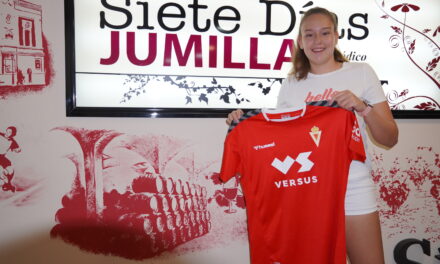 Sahara Ortiz: “Jugar en el Real Murcia femenino es un sueño hecho realidad”