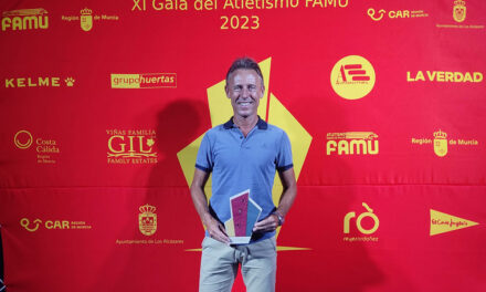 La FAMU premia a José Luis Monreal que logró en 2023 ser subcampeón de España M45 de Maratón