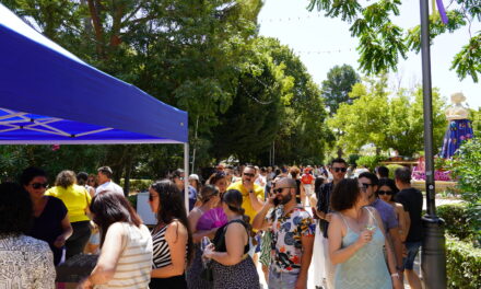 La MiniFeria del Vino reúne alrededor de dos mil personas en una calurosa mañana