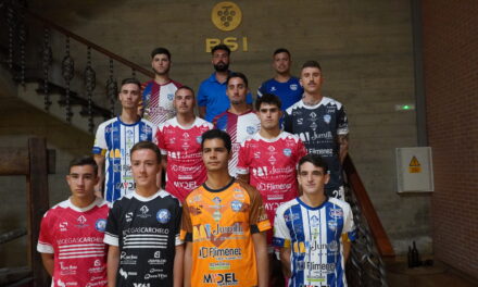 El CFS Jumilla presenta sus nuevas equipaciones y pretende entrar en los playoffs esta nueva temporada