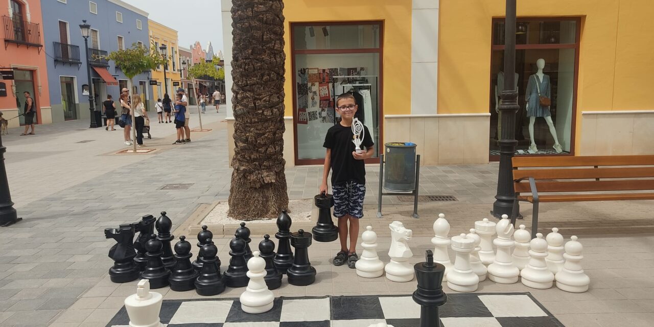 Daniel Verdú Lajara, gana en sub-10 en el I Torneo de Ajedrez La Noria