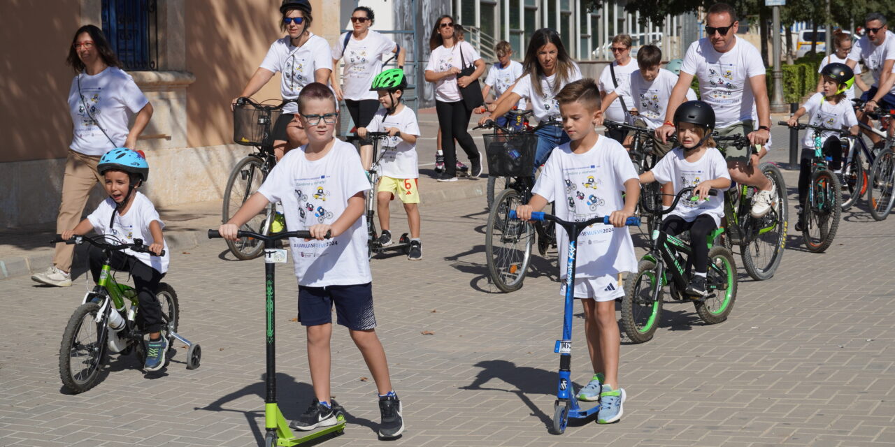 Más de un centenar de personas participan en la marcha cicloturista de la Semana Europea de la Movilidad