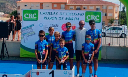 Sergio García y Edu Morcillo, de la Escuela de Ciclismo , primeros de sus categorías en Alhama de Murcia