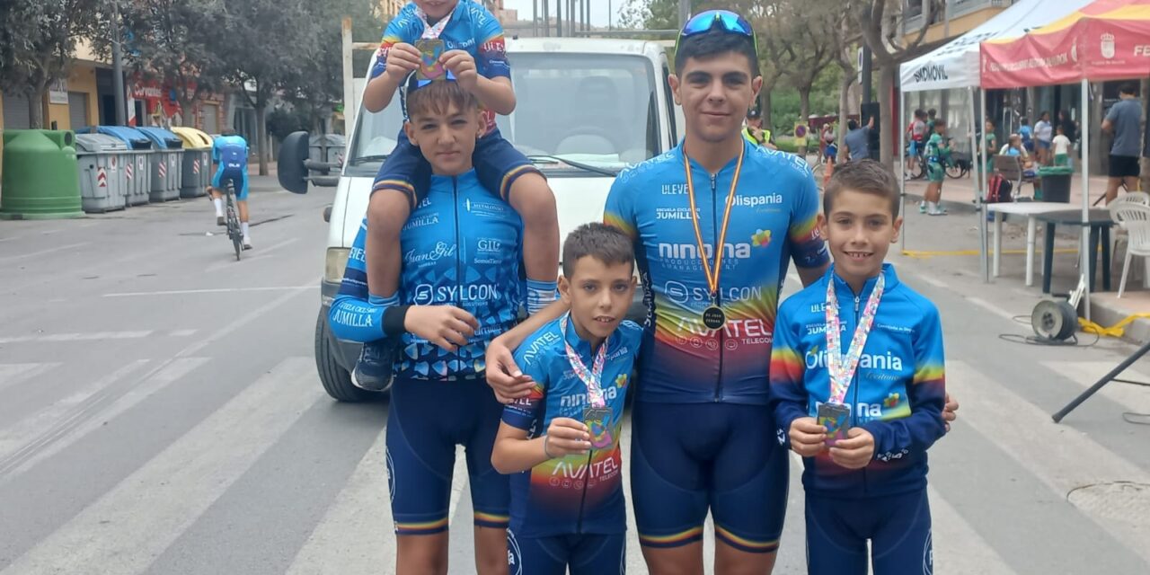 Ciclistas de la escuela compiten en Lorca y en Algezares