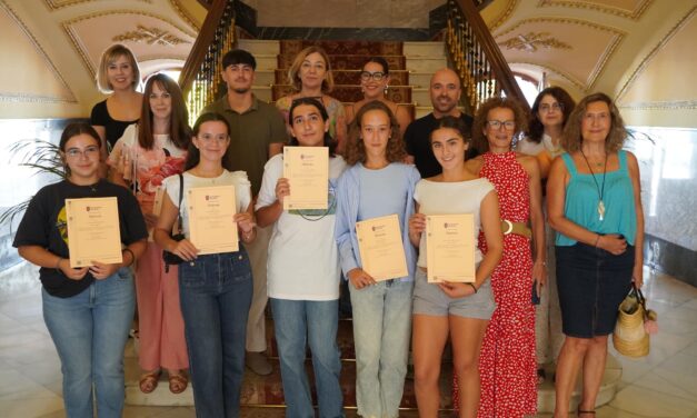 Los corresponsales juveniles preparan el nuevo curso junto a la directora general