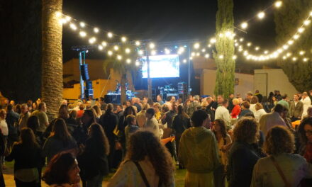 Ver ‘Amanecer’ en la Plaza de los Cipreses, pone el punto y final al verano de Jumilla