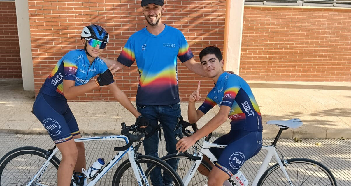 Miembros de la Escuela de Ciclismo compiten en dos carreras celebradas en Hellín y en Pinto