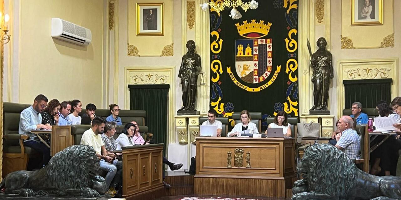 El pleno aprueba climatizar la Universidad Popular, y solicitar ayuda para modernizar la biblioteca