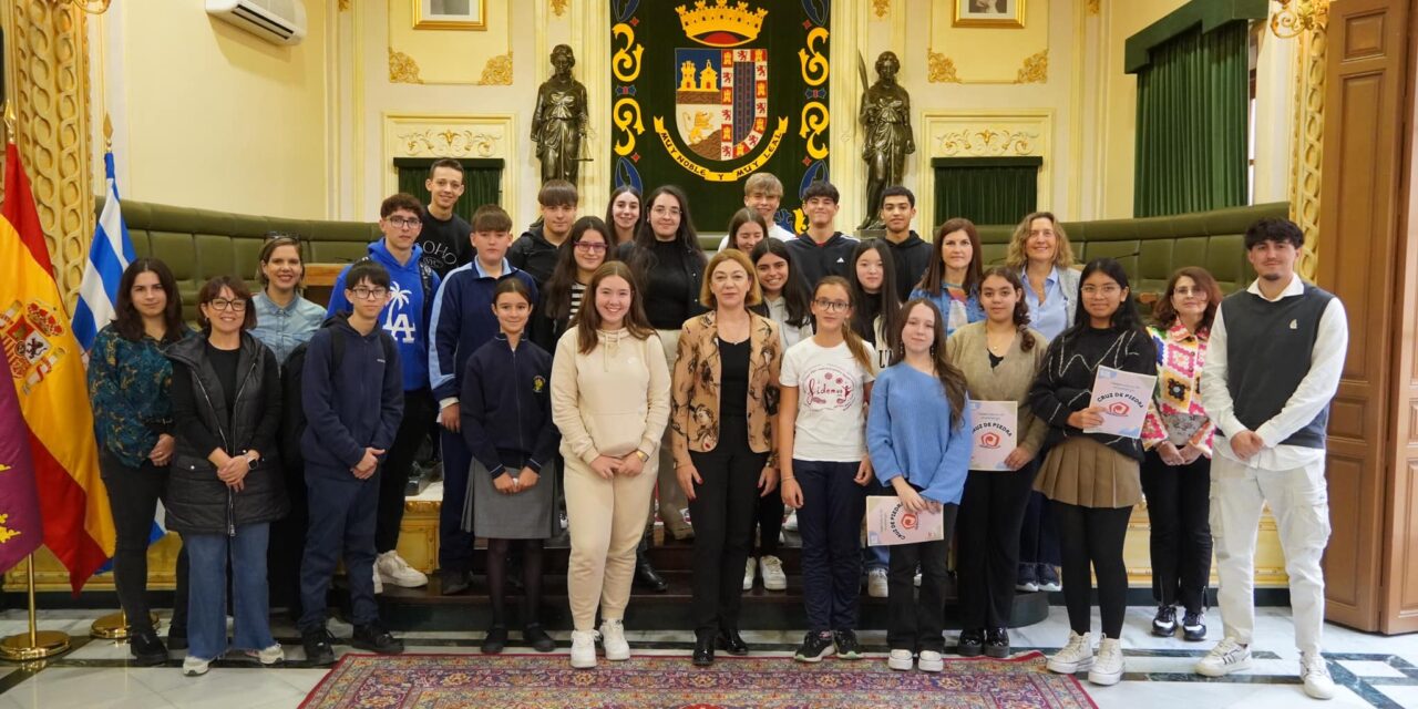 El Ayuntamiento celebra el primer pleno juvenil de la historia con 20 alumnos que cursan 3º y 4º de ESO