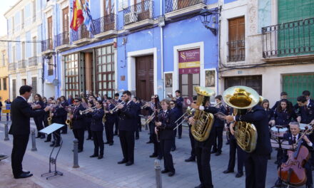 Pasodobles y el himno nacional protagonizan el concierto del Día de la Constitución