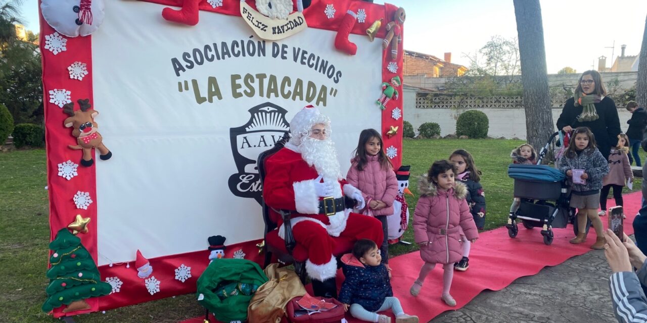 La Navidad llegó a La Estacada y recibió la visita de Papá Noel