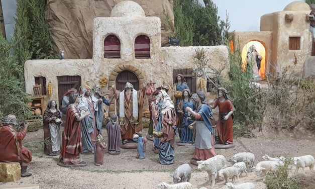 En calle Cánovas 26, se puede visitar el belén de la familia Navarro Santos