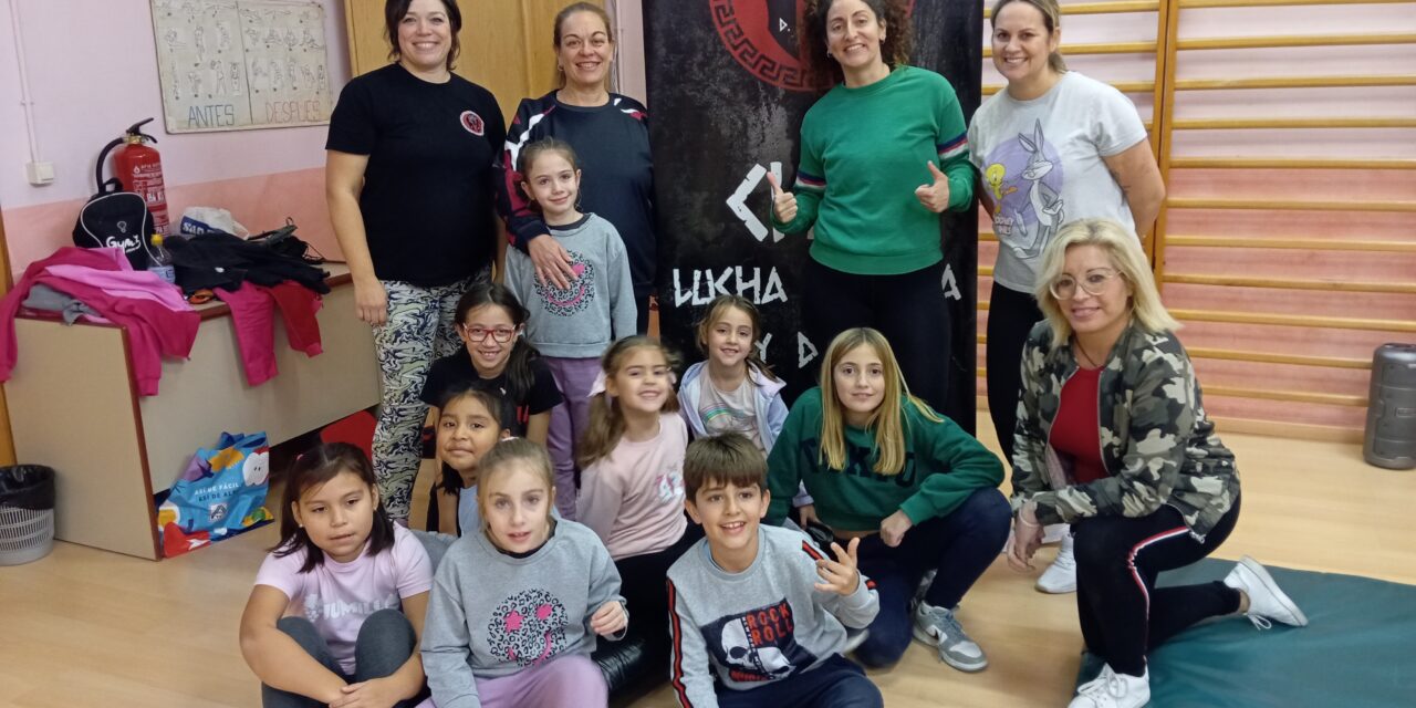 Club Lucha Jumilla concluye sus seminarios de defensa personal