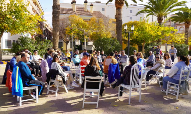 Aspajunide invita al diálogo y a la reflexión en “Siéntate junto a mi”