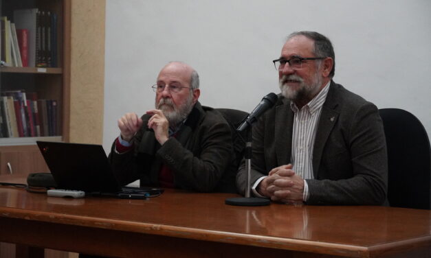 García Cano ofrece una charla sobre Coimbra, por el 40 aniversario de la Asociación Cultural Hypnos