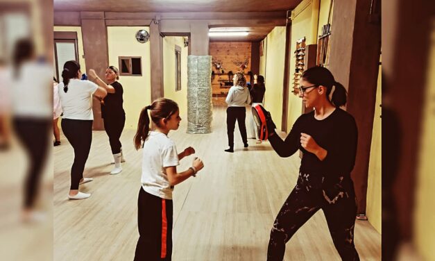 La escuela Rinka Koranshin Ryu realiza cursos de defensa personal femenina