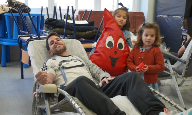 La campaña del colegio Príncipe Felipe logra 75 personas que fueron a donar sangre