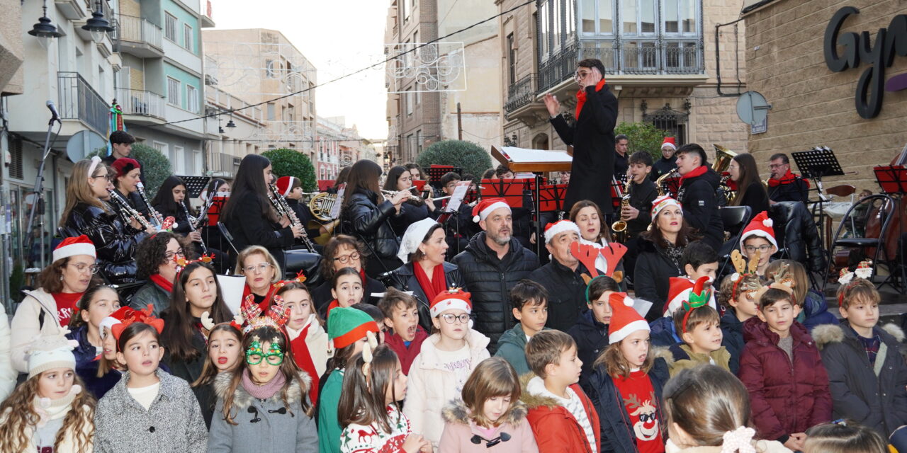 La AJAM cierra sus actividades de Navidad con un alegre concierto