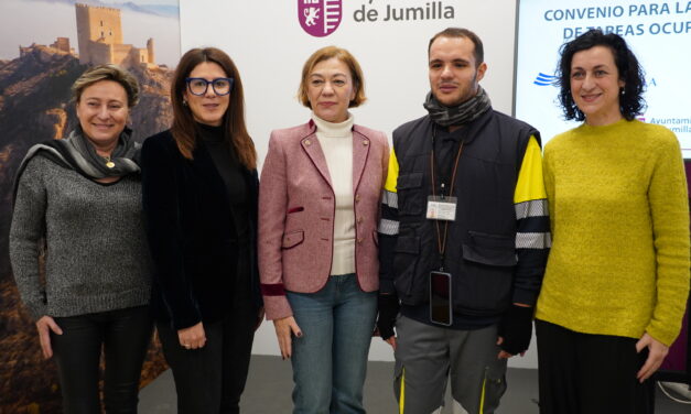 Aguas de Jumilla contrata a un usuario de Aspajunide como lector de contadores