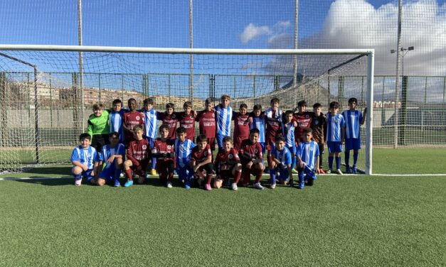 Gran ambiente y hermanamiento de aficiones en el derbi de alevines