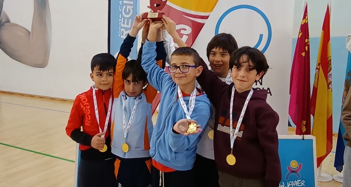 El Príncipe Felipe es campeón regional de ajedrez en la fase regional de Deporte Escolar en categoría alevín