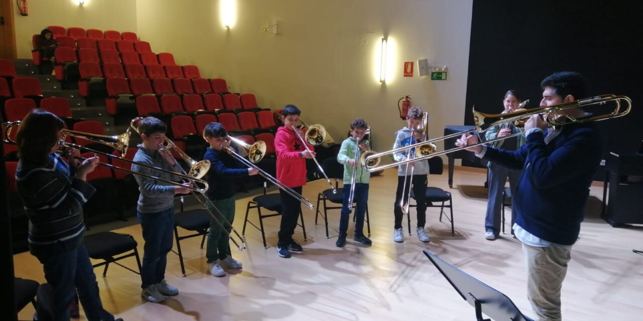 José Luis Moreno, profesor de trombón de Córdoba, ha ofrecido un curso en Jumilla