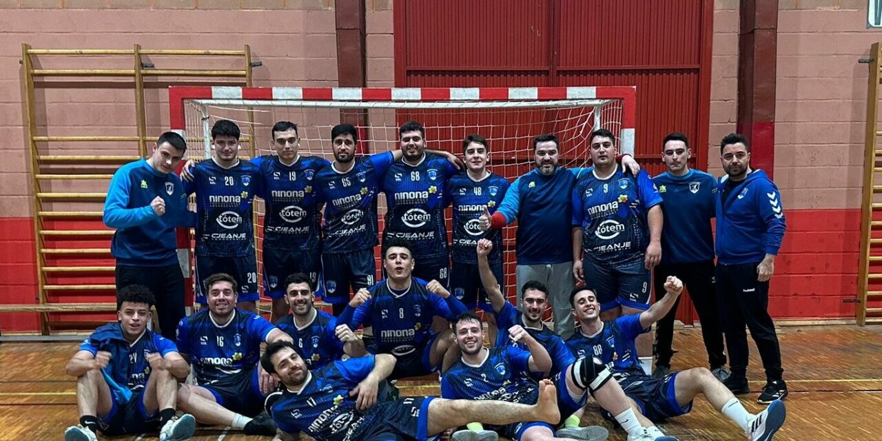 El Balonmano Jumilla vence y accederá a la segunda fase como campeón de grupo