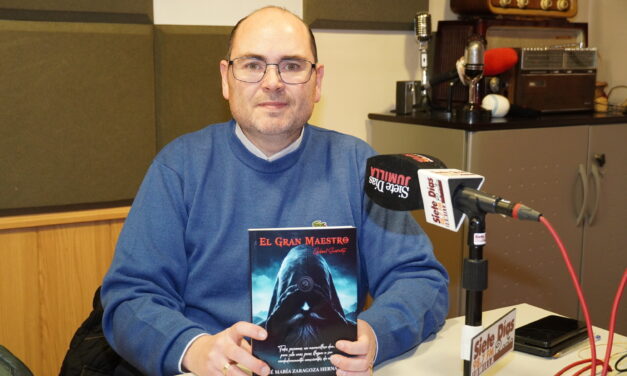 ‘El Gran Maestro Gabriel Sacromonte’ es la última novela del jumillano José María Zaragoza