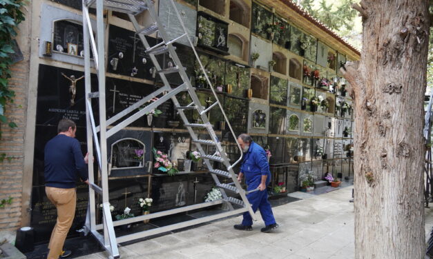 El cementerio dispone de cuatro escaleras más y nueva maquinaria