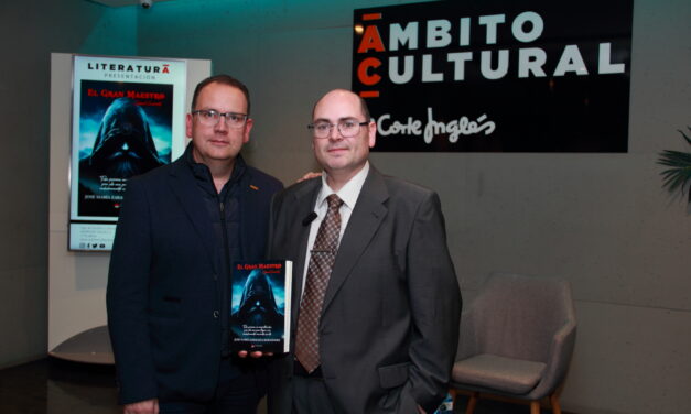 José María Zaragoza presenta su último libro ‘El Gran Maestro Gabriel Sacromonte’ en Murcia