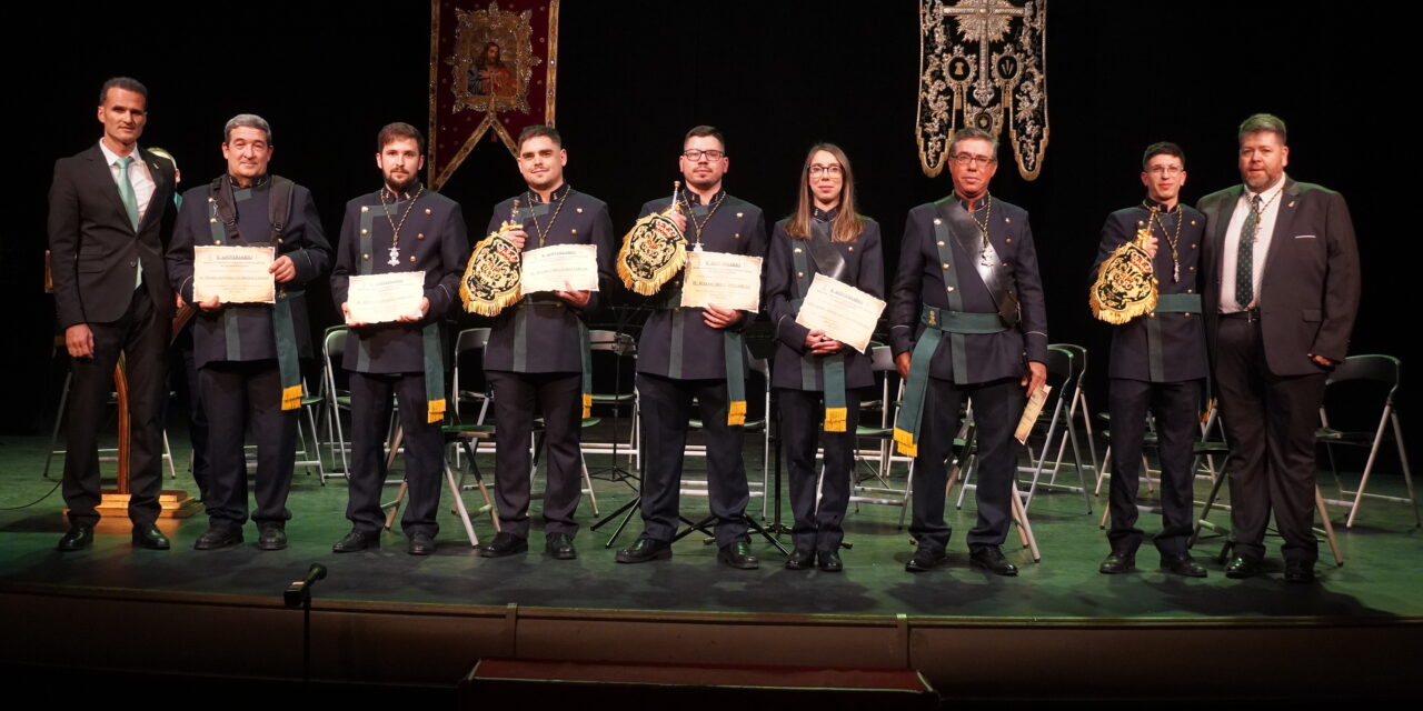 El XIV Certamen de CCyTT Ciudad de Jumilla abarrotó, un año más, el teatro