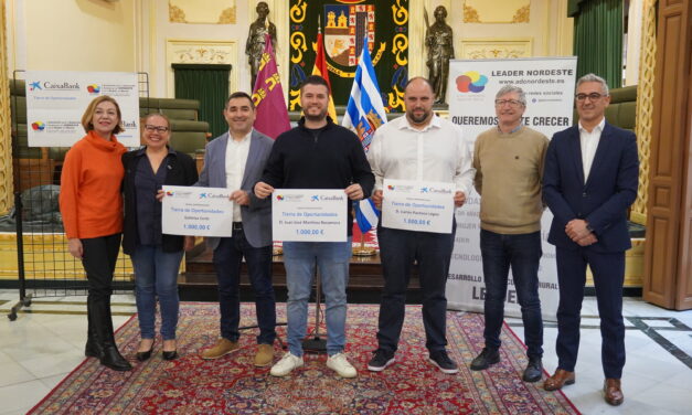 Tres emprendedores rurales reciben ayudas de la Asociación  del Nordeste y CaixaBank