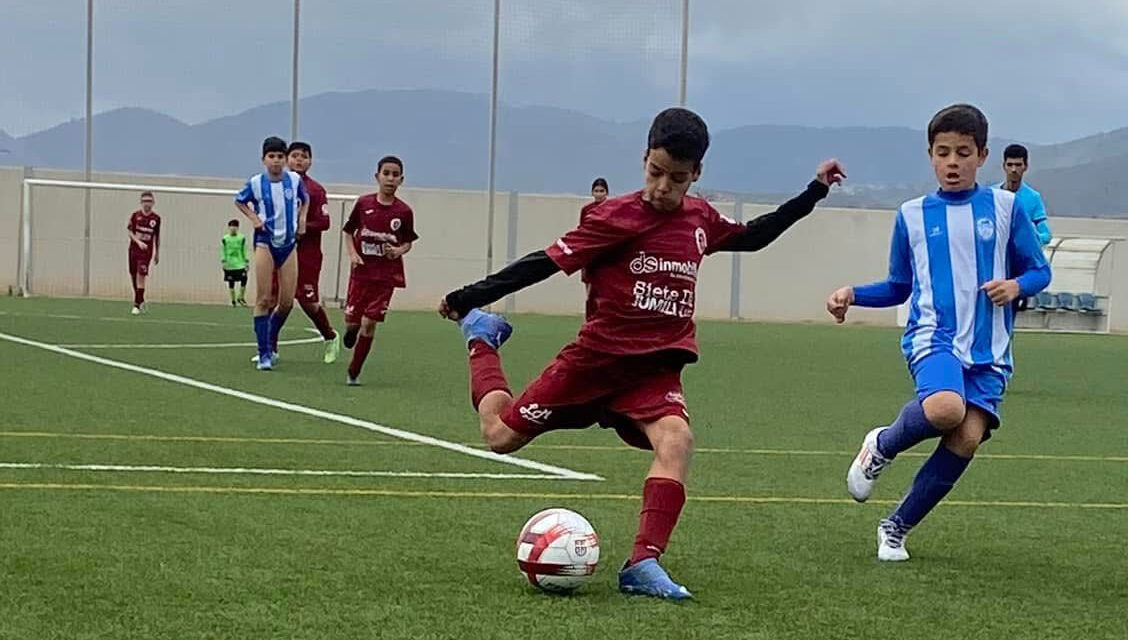 Al Ciudad se le escapa el derbi de alevines en la recta final