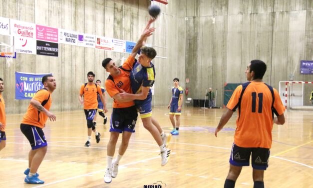 (31-24) El Club Balonmano Jumilla vence a Bullense y únicamente Maristas Ademur le sigue el ritmo