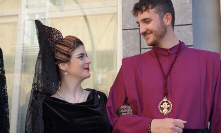 Las Manolas de Jueves Santo, cuidaron mucho su tarde bella