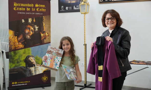 Vera Salinas Hernández gana el concurso infantil de dibujo que convocó la Hermandad de la Caída