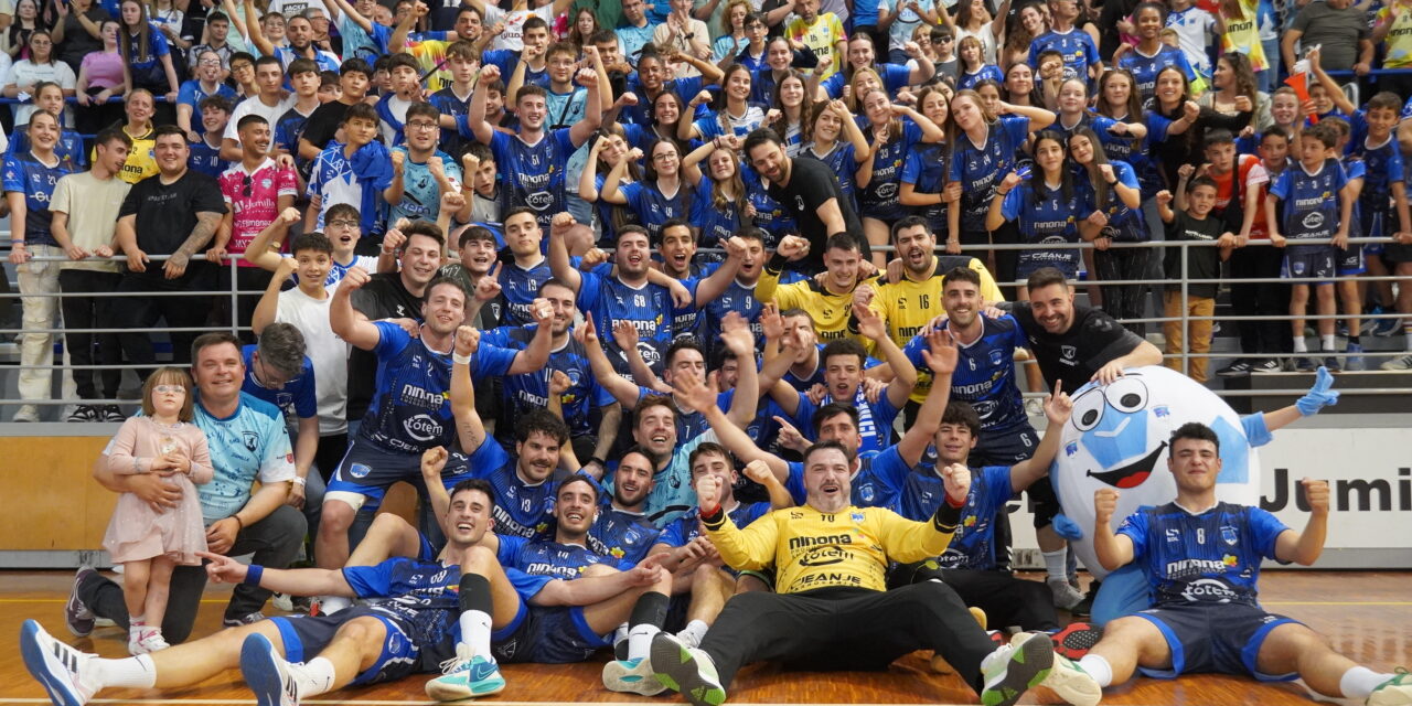 El Balonmano Jumilla se corona campeón de Segunda Nacional ante una afición entregada