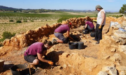 Hallan diez figuras de terracota de la época del Bronce en el yacimiento del Tío Pimentón