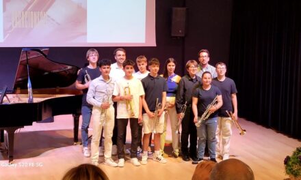 Los alumnos de trompa y trompeta demuestran lo aprendido en el curso