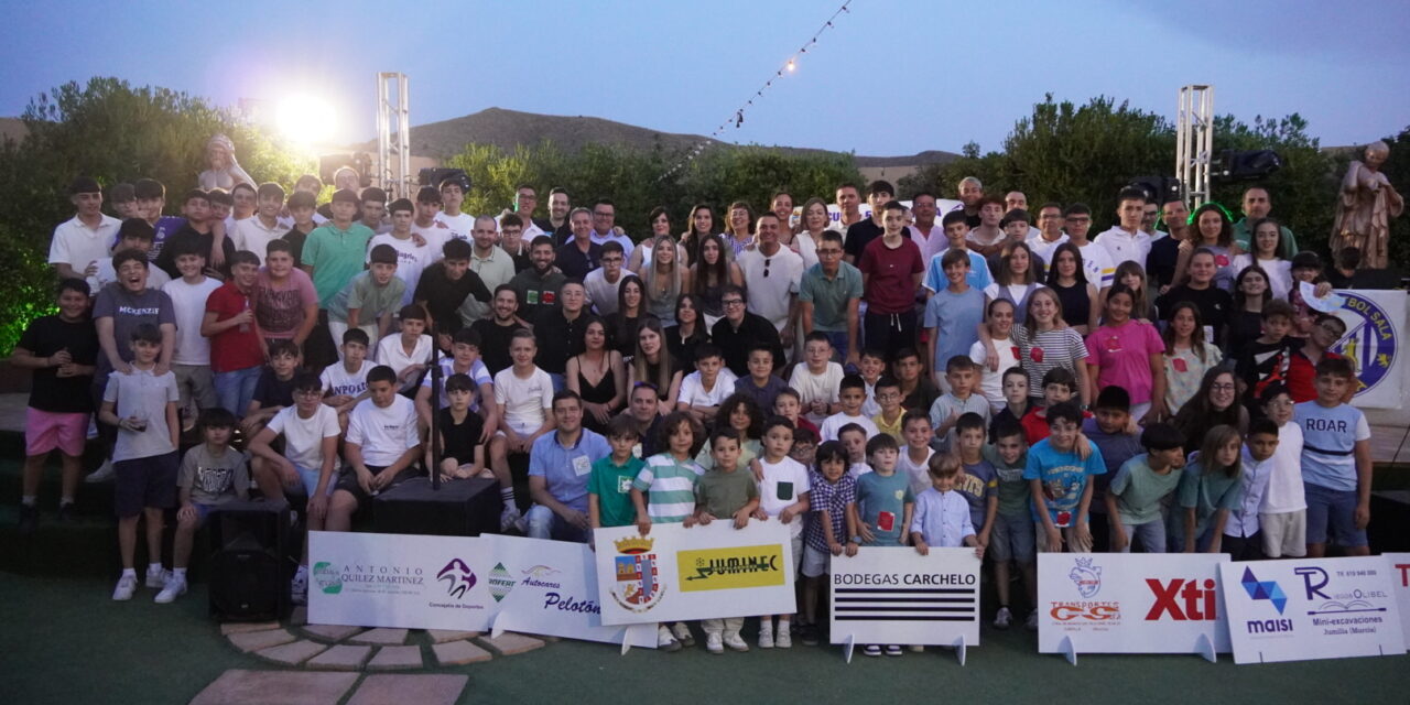La Escuela de Fútbol Sala Jumilla celebra su habitual gala para finalizar la campaña 24/25