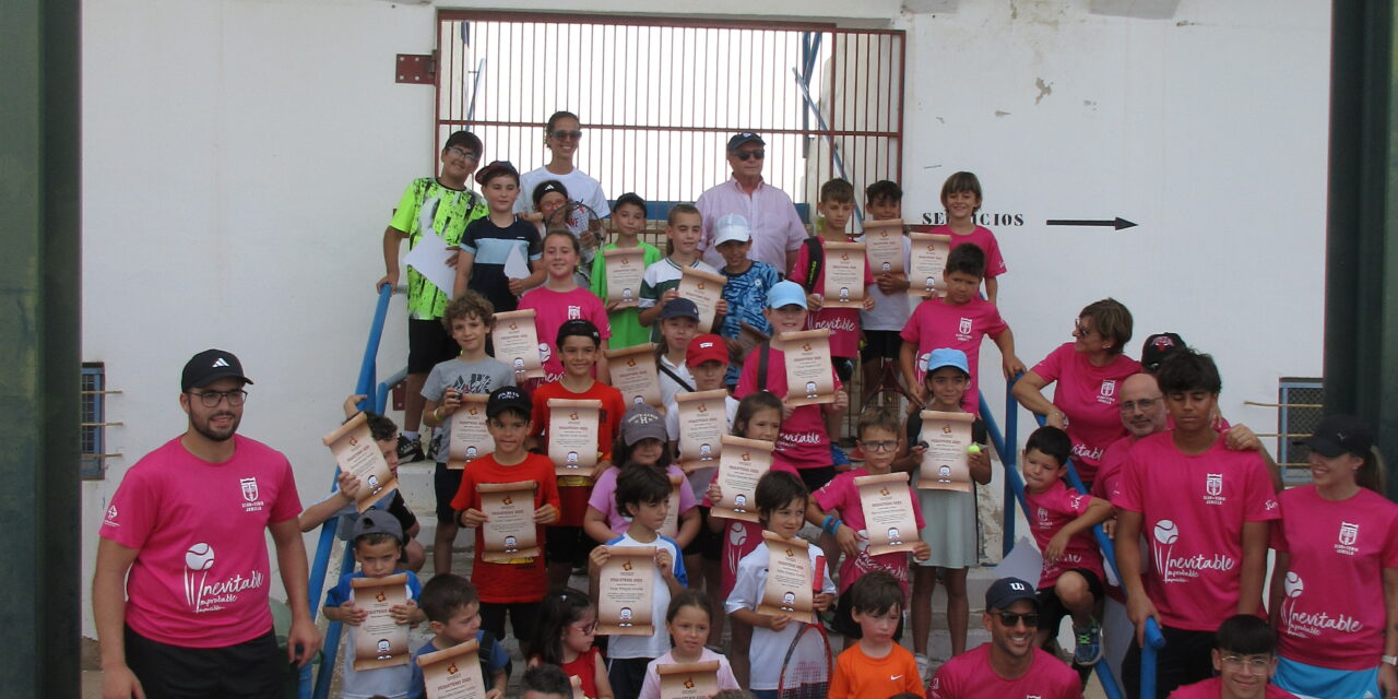 Los torneos de Pequetenis aseguran el futuro de este deporte en el municipio