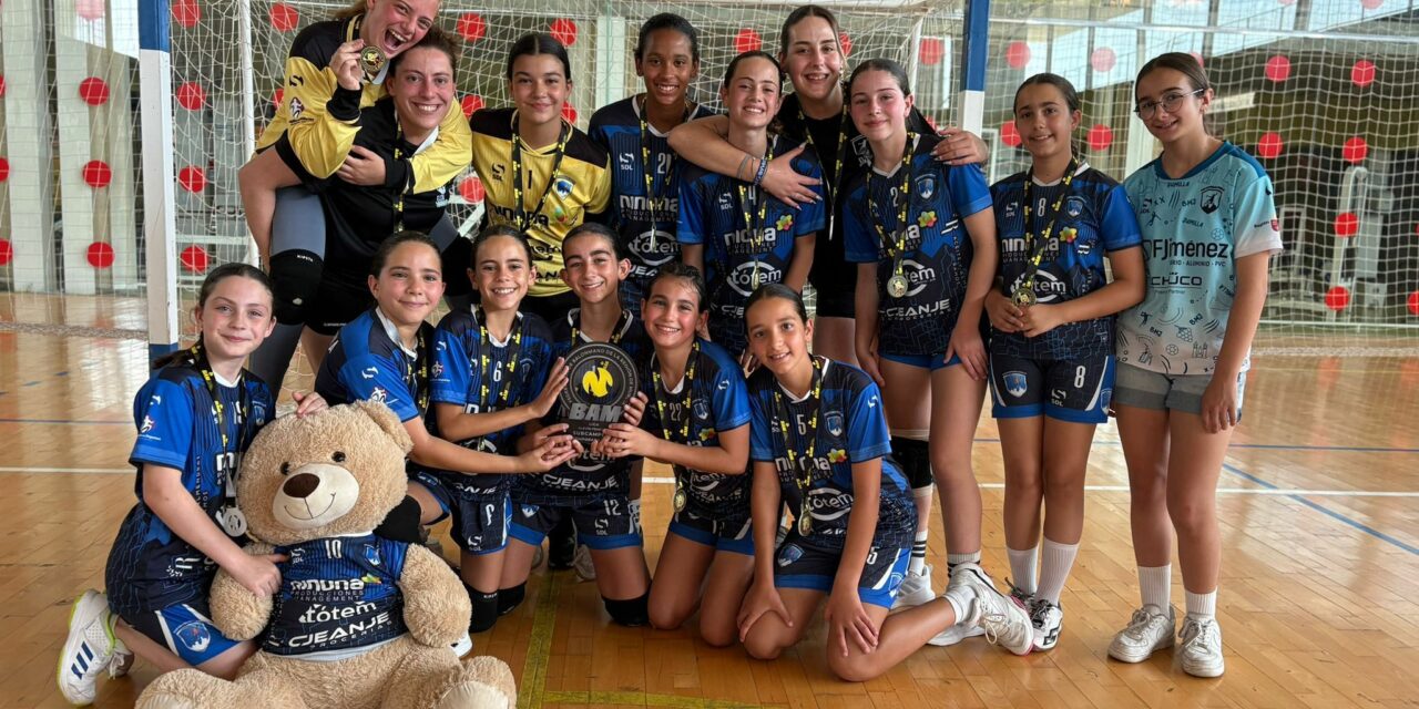 Broche de oro a la campaña para los alevines del balonmano en Águilas